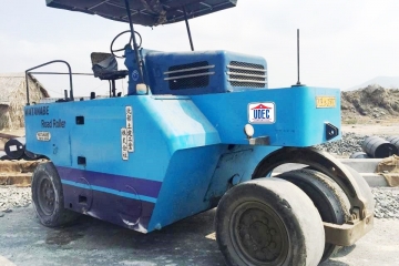 Xe lu bánh lốp Watanabe